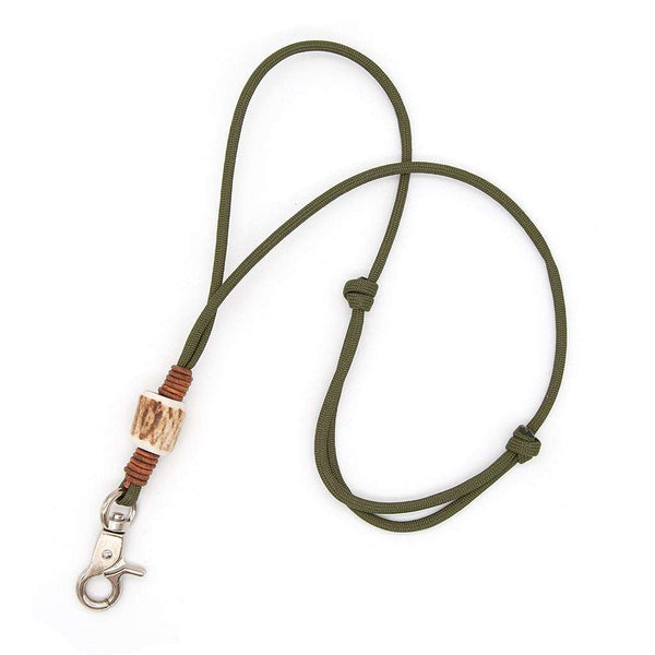 Verstellbares Paracord-Pfeifenband mit einzigartigem handgefertigtem Geweihstück und Karabiner.