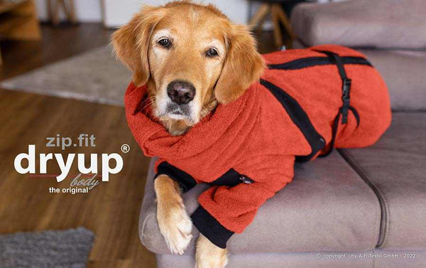 Hundebademantel DRYUP BODY® Rost-Rot – mit Rückenreißverschluss mit Stoff-Falte, verhindert Haarverhaken