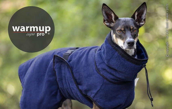 Trockencape WARMUP Cape Pro – Perfekt für nasse Abenteuer, Training und kühle ausen mit deinem Hund.
